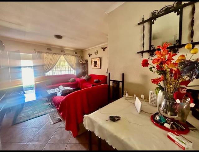 2 BEDROOM HOUSE FOR SALE IN VANDERBIJLPARK CE 1